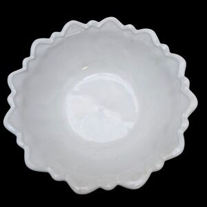 VTG‎ 1950s Indiana Milk Glass Footed Bowl Flower And Leaf Pattern 9"